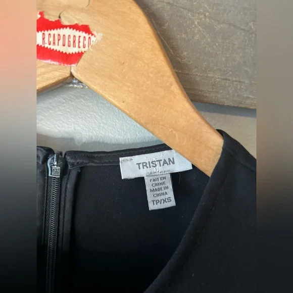 Tristan sleeveless top - Picture 2 of 10